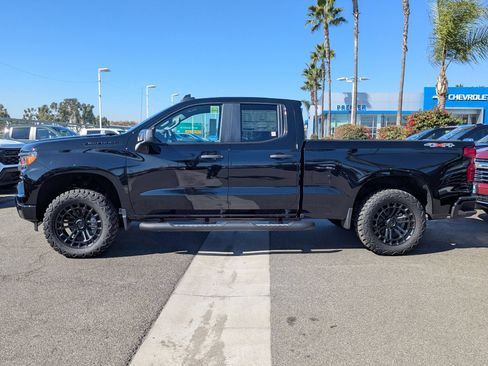 Used 2026 Chevrolet Silverado 1500 Custom w/ Turbomax Blackout Package AWD/4WD image 2
