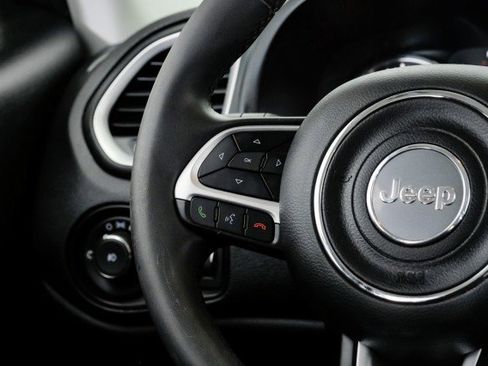 Used 2019 Jeep Renegade Latitude image 13