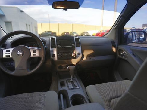 Used 2016 Nissan Frontier SV RWD image 10