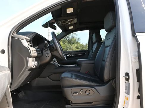 Used 2022 GMC Yukon Denali RWD image 17
