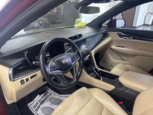 Used 2018 Cadillac XT5 FWD image 8