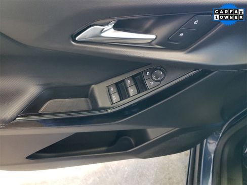 Used 2025 Chevrolet Equinox LT image 18