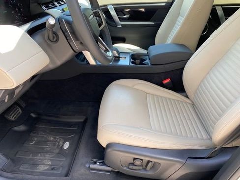 Certified 2024 Land Rover Discovery Sport S image 21