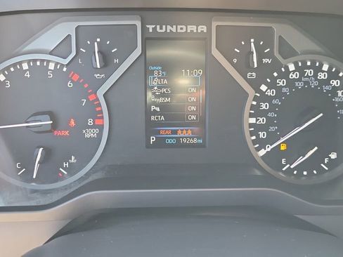 Used 2025 Toyota Tundra SR5 w/ SR5 Premium Package AWD/4WD image 23