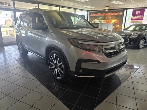 Used 2019 Honda Pilot Touring image 3