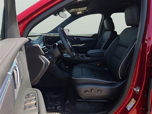 New 2026 Buick Enclave Sport Touring w/ LPO, Floor Liner Package image 11