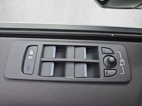 New 2026 Land Rover Discovery Sport Landmark AWD/4WD image 28