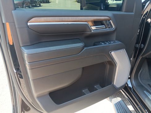 Used 2024 Chevrolet Silverado 2500 High Country w/ High Country Premium Package AWD/4WD image 11