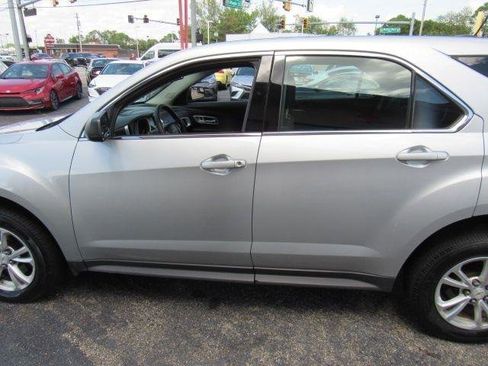 Used 2017 Chevrolet Equinox LS AWD/4WD image 3
