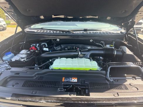 Used 2026 Ford Expedition Platinum w/ Stealth Appearance Package image 37