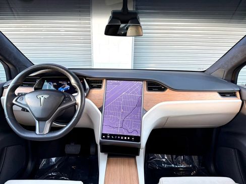 Used 2020 Tesla Model X AWD/4WD image 12