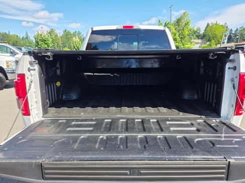 Used 2017 Ford F150 Platinum w/ Technology Package AWD/4WD image 9