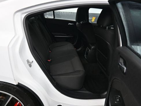 Used 2016 Dodge Charger R/T Scat Pack image 38