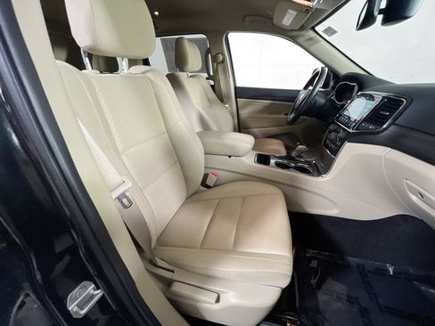 Used 2022 Jeep Grand Cherokee Laredo E w/ Security & Convenience Group image 27