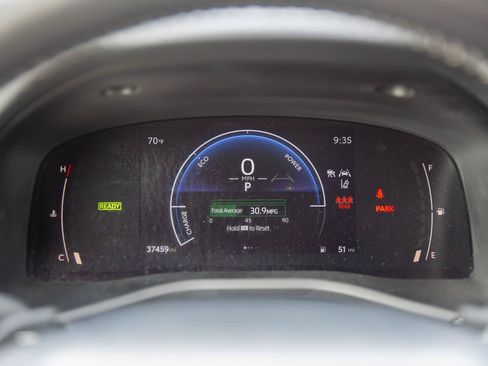 Used 2025 Toyota Camry SE AWD/4WD image 12