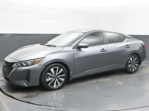 Certified 2024 Nissan Sentra SV w/ SV Premium Package FWD image 4