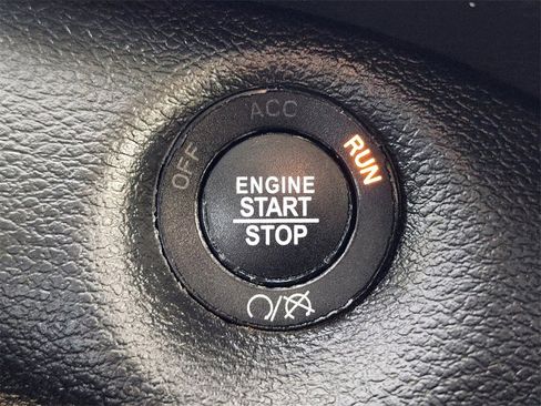 Used 2023 Jeep Cherokee Altitude Lux image 22