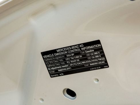 Used 2024 Mercedes-Benz C 300 C 300 image 34