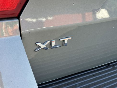 Used 2019 Ford Expedition XLT w/ Equipment Group 202A image 7