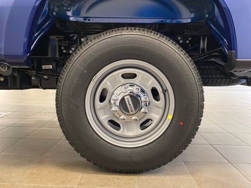 New 2026 Ford F250 XL w/ XL Chrome Package image 17