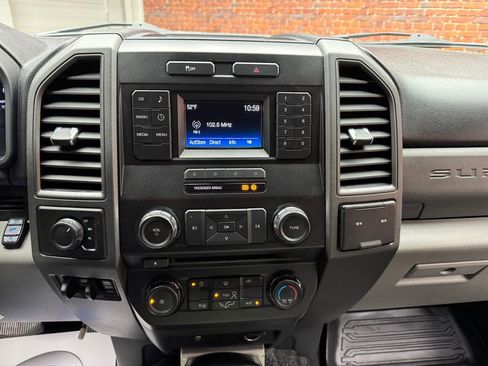 Used 2018 Ford F250 XL w/ STX Appearance Package AWD/4WD image 17