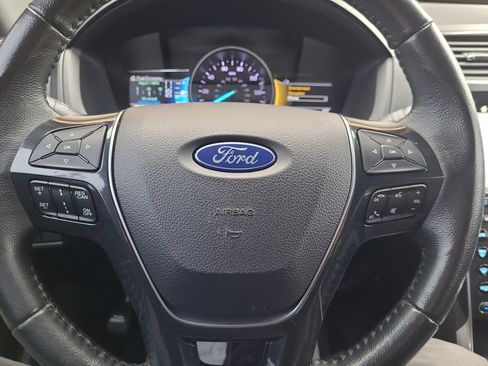 Used 2018 Ford Explorer Limited w/ Equipment Group 301A image 14