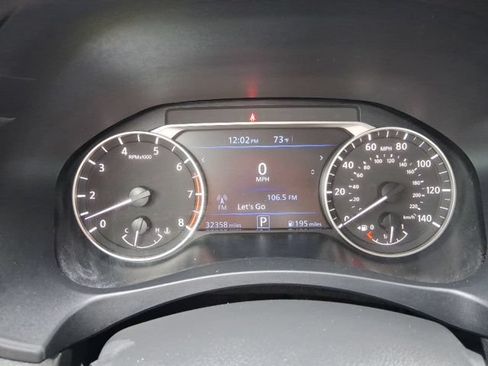 Used 2025 Nissan Altima 2.5 SR FWD image 18