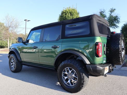 Used 2023 Ford Bronco Badlands AWD/4WD image 10
