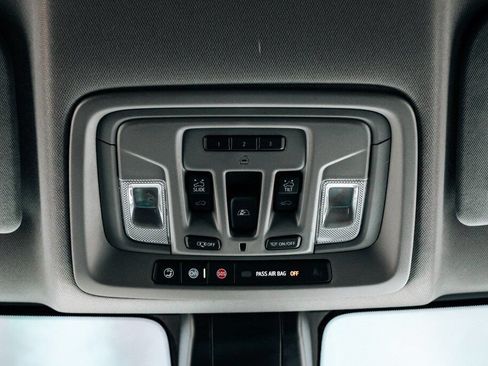 Used 2023 GMC Sierra 3500 Denali w/ Denali Ultimate Package AWD/4WD image 41