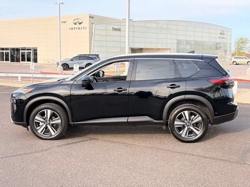 Certified 2026 Nissan Rogue SL FWD image 3