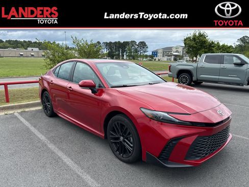 Used 2025 Toyota Camry SE w/ Multimedia Upgrade Package image 1