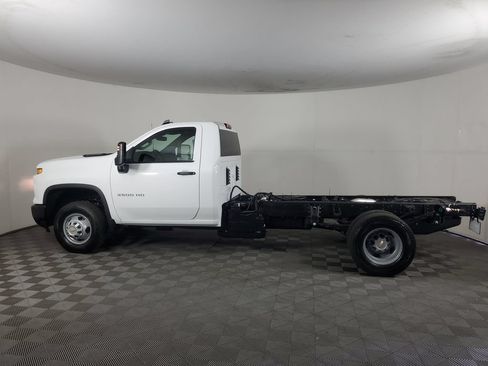 New 2026 Chevrolet Silverado 3500 W/T RWD image 7