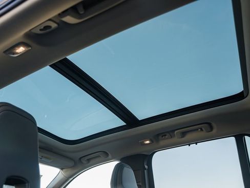 New 2026 Volvo XC90 B6 Ultra w/ Protection Package image 28