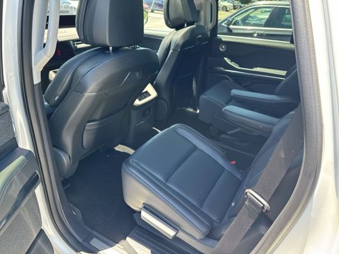 Used 2025 Lincoln Navigator Reserve AWD/4WD image 25