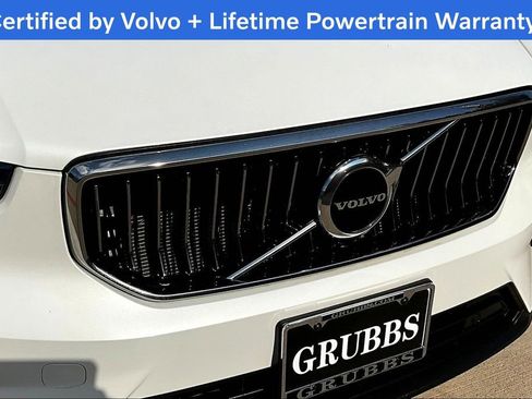 Certified 2025 Volvo XC40 B5 Core image 36