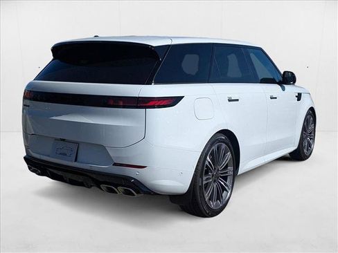 New 2025 Land Rover Range Rover Sport Dynamic SE image 2