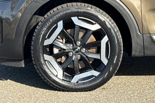 Certified 2025 Kia Telluride S FWD image 35