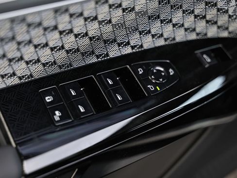 New 2026 BMW i7 xDrive60 AWD/4WD image 15