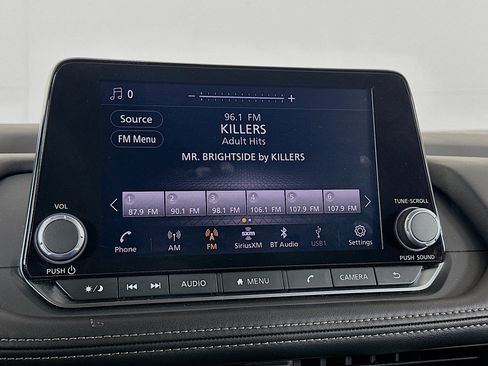 Used 2025 Nissan Rogue SV FWD image 21