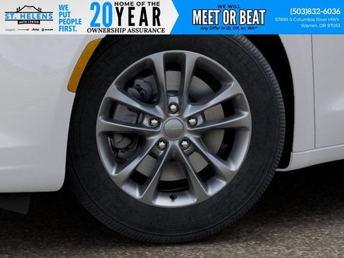 New 2027 Chrysler Pacifica Select AWD/4WD image 10