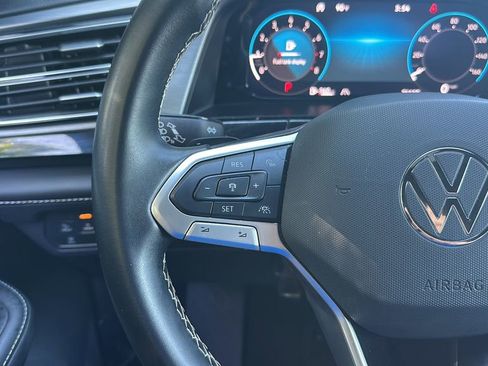 Certified 2025 Volkswagen Atlas Cross Sport SE AWD/4WD image 22