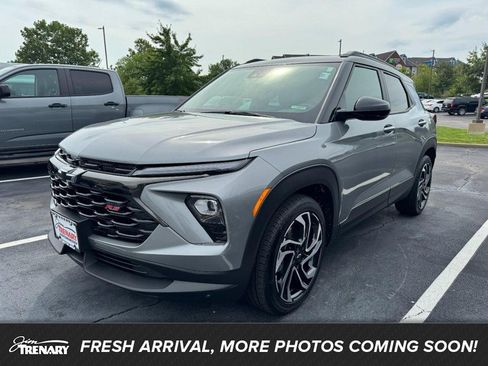 Used 2025 Chevrolet TrailBlazer RS w/ Convenience Package FWD image 1