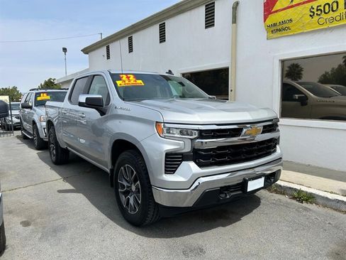 Used 2022 Chevrolet Silverado 1500 LT AWD/4WD image 4
