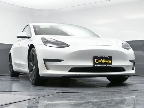 Used 2021 Tesla Model 3 Standard Range Plus image 53