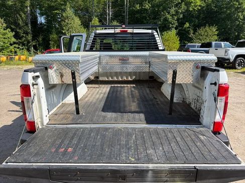 Used 2019 Ford F250 XL w/ Power Equipment Group AWD/4WD image 22