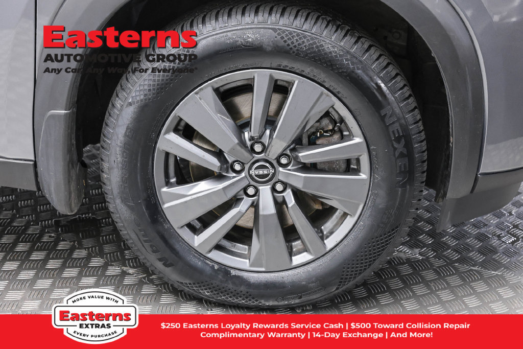 Used 2023 Nissan Pathfinder SV w/ SV Premium Package AWD/4WD image 34