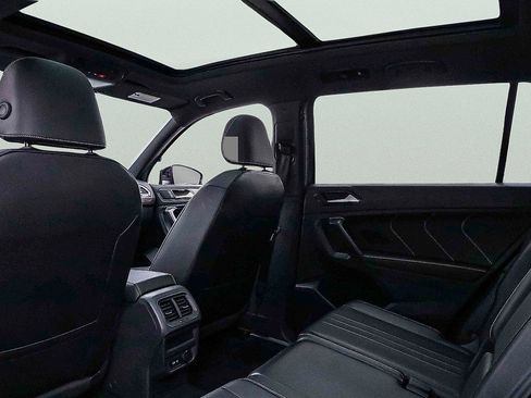 Used 2024 Volkswagen Tiguan SE R-Line image 23