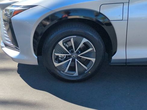 Used 2024 Lexus RZ 300e Premium w/ Technology Package FWD image 9
