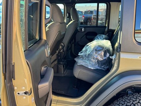 New 2026 Jeep Wrangler Unlimited Rubicon image 15