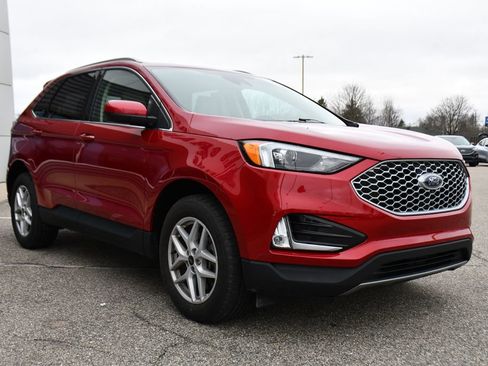Used 2024 Ford Edge SEL w/ Convenience Package AWD/4WD image 9